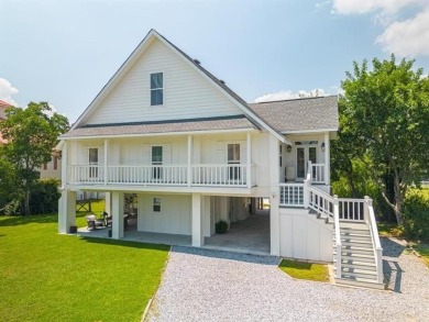 Beach Home For Sale in Pass Christian, Mississippi