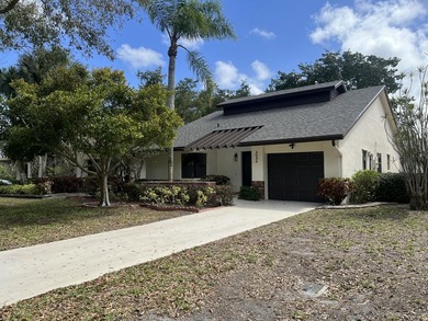 Beach Home For Sale in Boynton Beach, Florida