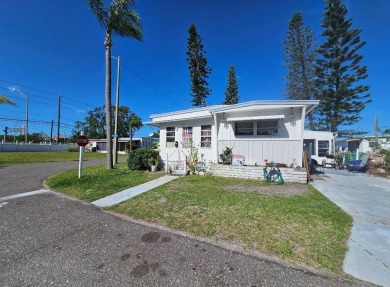 Beach Home For Sale in St. Petersburg, Florida
