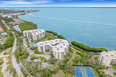 Beach Condo For Sale in Longboat Key, Florida