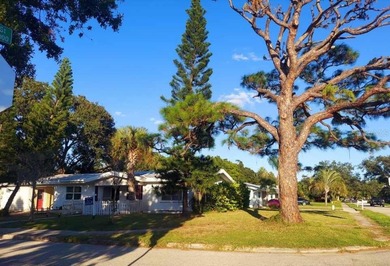 Beach Home For Sale in Sarasota, Florida