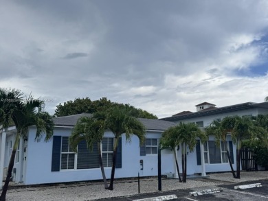 Beach Townhome/Townhouse For Sale in Palm Beach Shores, Florida