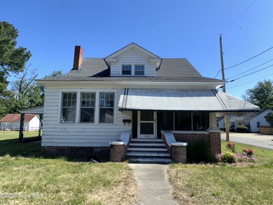 Beach Home For Sale in Hertford, North Carolina