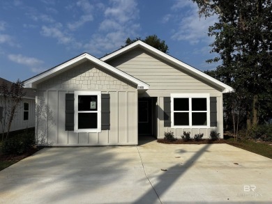 Beach Home For Sale in Foley, Alabama