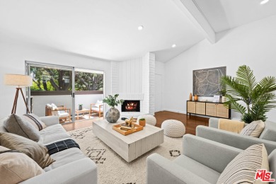 Beach Townhome/Townhouse For Sale in Pacific Palisades, California