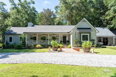 Beach Home For Sale in Fairhope, Alabama