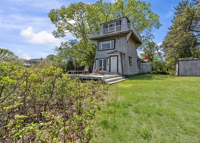 Beach Home For Sale in East Quogue, New York