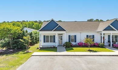 Beach Townhome/Townhouse Active Under Contract in Beaufort, North Carolina