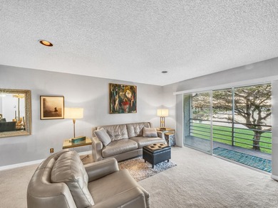 Beach Condo For Sale in West Palm Beach, Florida