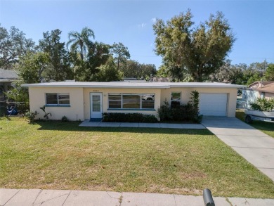 Beach Townhome/Townhouse Sale Pending in New Port Richey, Florida