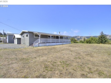Beach Home For Sale in Gold Beach, Oregon