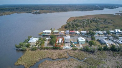 Beach Home For Sale in Crystal River, Florida