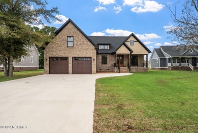 Beach Home For Sale in Elizabeth City, North Carolina