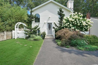 Beach Home For Sale in Hampton Bays, New York