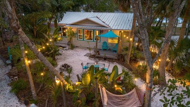 Beach Home For Sale in Sarasota, Florida