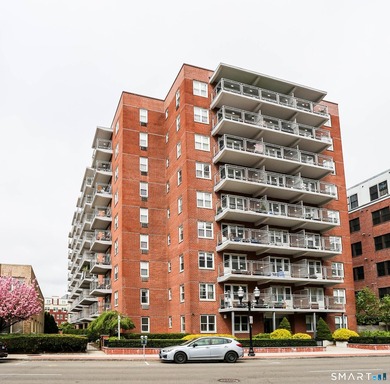 Beach Condo For Sale in Stamford, Connecticut