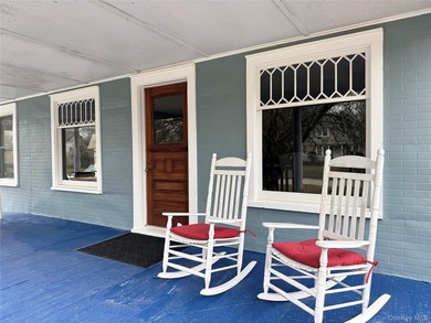 Beach Home For Sale in Cutchogue, New York