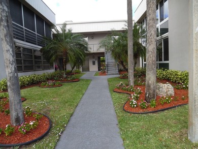 Beach Condo For Sale in Delray Beach, Florida