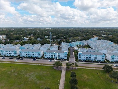 Beach Townhome/Townhouse For Sale in Sarasota, Florida