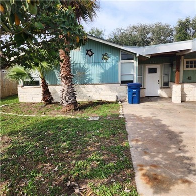 Beach Home For Sale in Corpus Christi, Texas