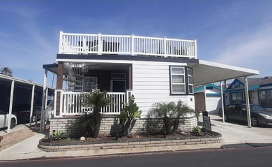 Beach Home For Sale in Huntington Beach, California