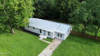 Beach Home For Sale in Apalachicola, Florida