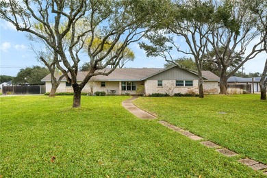 Beach Home For Sale in Rockport, Texas