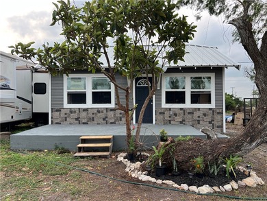 Beach Home For Sale in Bayside, Texas