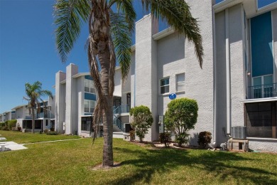 Beach Condo For Sale in Madeira Beach, Florida