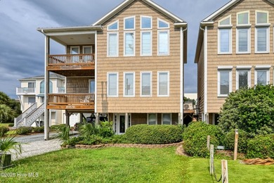 Beach Townhome/Townhouse For Sale in Topsail Beach, North Carolina