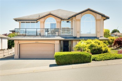 Beach Home For Sale in Nanaimo, 