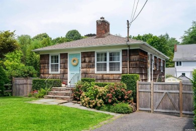 Beach Home Sale Pending in Stony Brook, New York