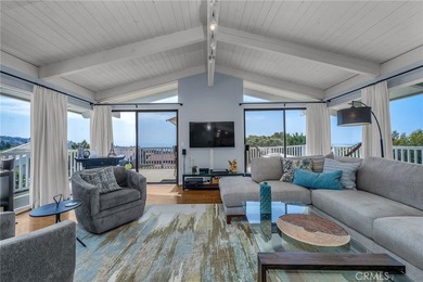 Beach Home For Sale in Palos Verdes Estates, California