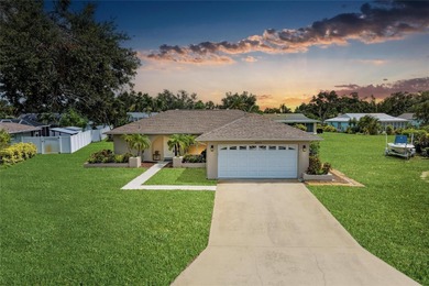 Beach Home Sale Pending in Bradenton, Florida