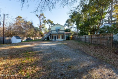 Beach Home For Sale in New Bern, North Carolina