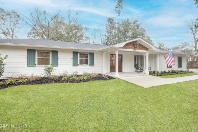 Beach Home Sale Pending in Ocean Springs, Mississippi