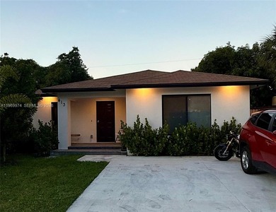 Beach Home For Sale in Delray Beach, Florida