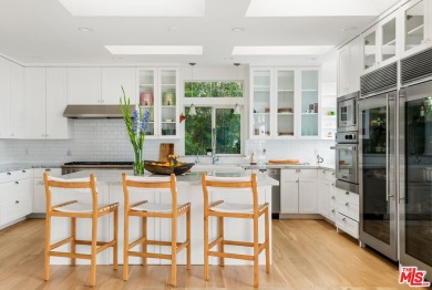 Beach Home For Sale in Malibu, California