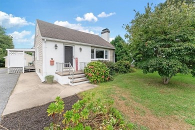 Beach Home Sale Pending in Westerly, Rhode Island