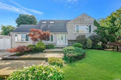 Beach Home Sale Pending in Massapequa, New York