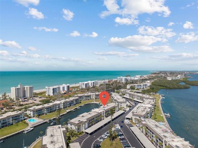 Beach Condo For Sale in Longboat Key, Florida