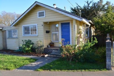 Beach Home For Sale in Eureka, California