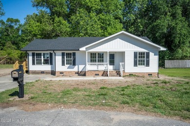 Beach Home For Sale in Hertford, North Carolina
