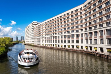 Beach Condo For Sale in Chicago, Illinois