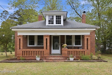 Beach Home Active Under Contract in Washington, North Carolina