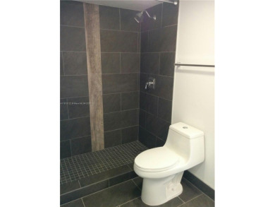 Beach Condo For Sale in Miami, Florida