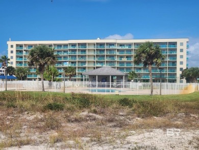 Beach Home For Sale in Gulf Shores, Alabama