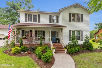 Beach Home For Sale in New Bern, North Carolina