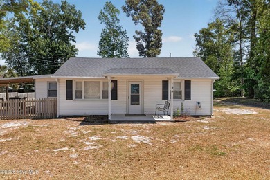 Beach Home For Sale in Sneads Ferry, North Carolina