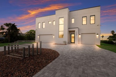 Beach Home For Sale in Longboat Key, Florida